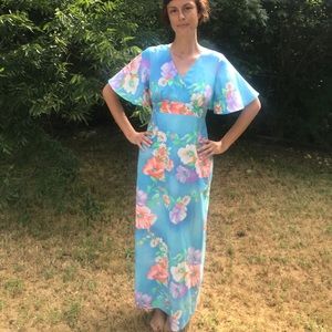 Vintage Hawaiian floral dress